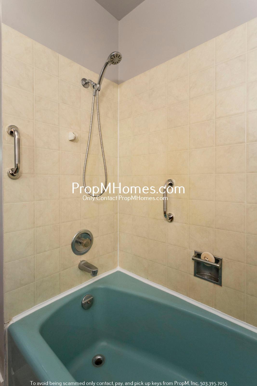 Private 20-Acre Retreat in Oregon City – Spacious 3-Bedroom Ranch Home with Scenic Views! property image