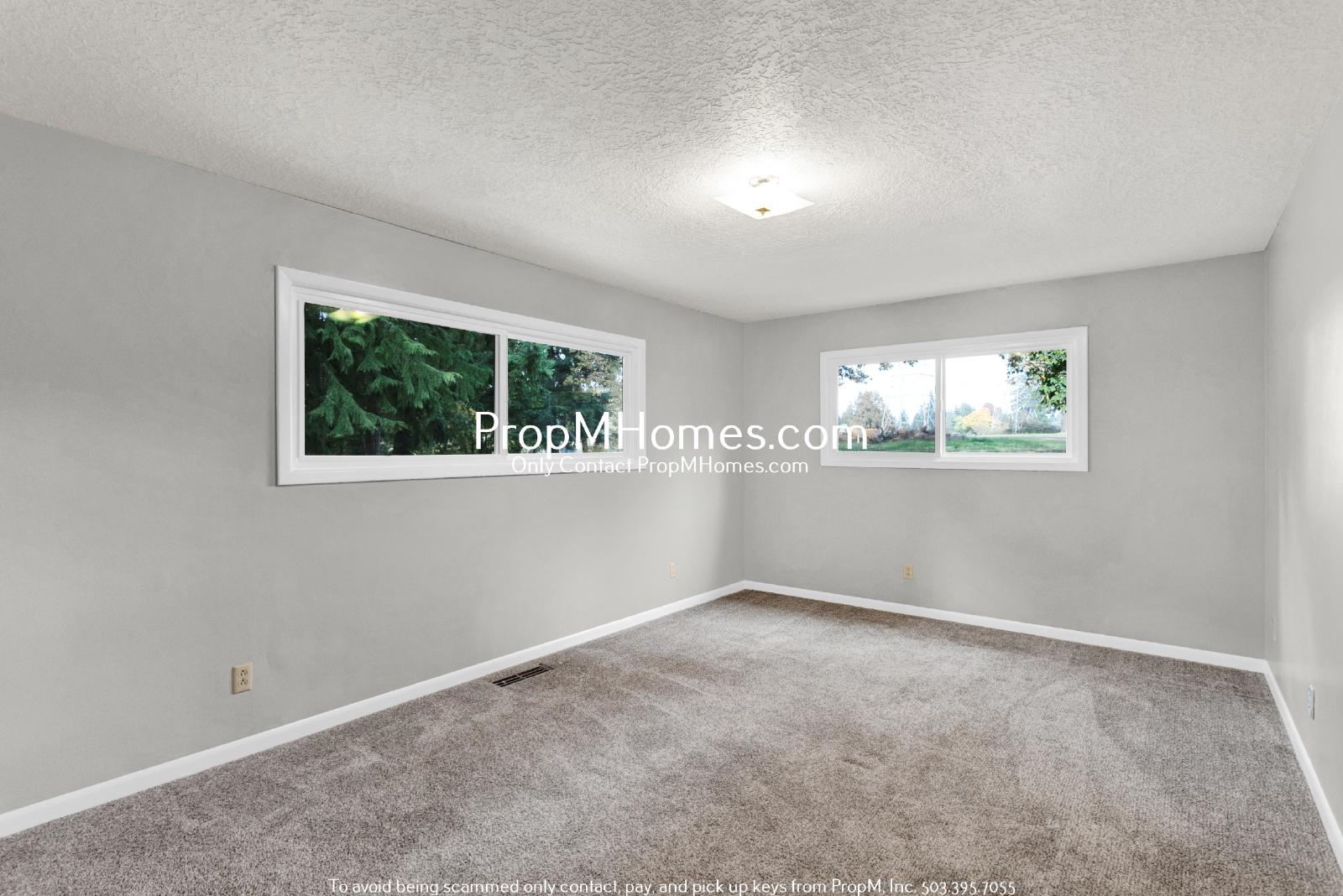 Private 20-Acre Retreat in Oregon City – Spacious 3-Bedroom Ranch Home with Scenic Views! property image