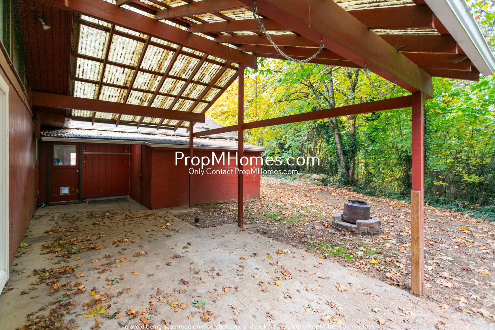 Private 20-Acre Retreat in Oregon City – Spacious 3-Bedroom Ranch Home with Scenic Views! property image