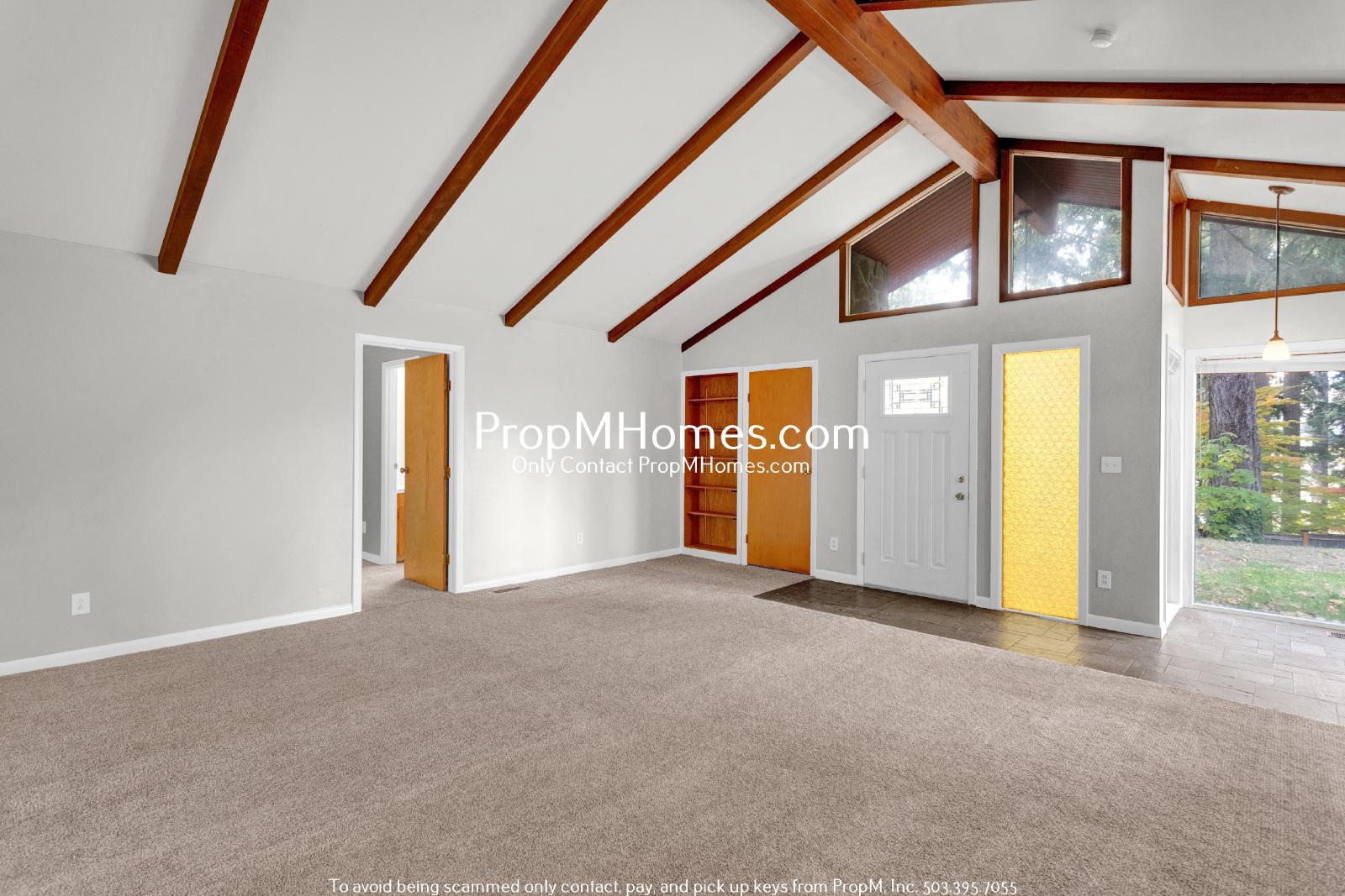 Private 20-Acre Retreat in Oregon City – Spacious 3-Bedroom Ranch Home with Scenic Views! property image