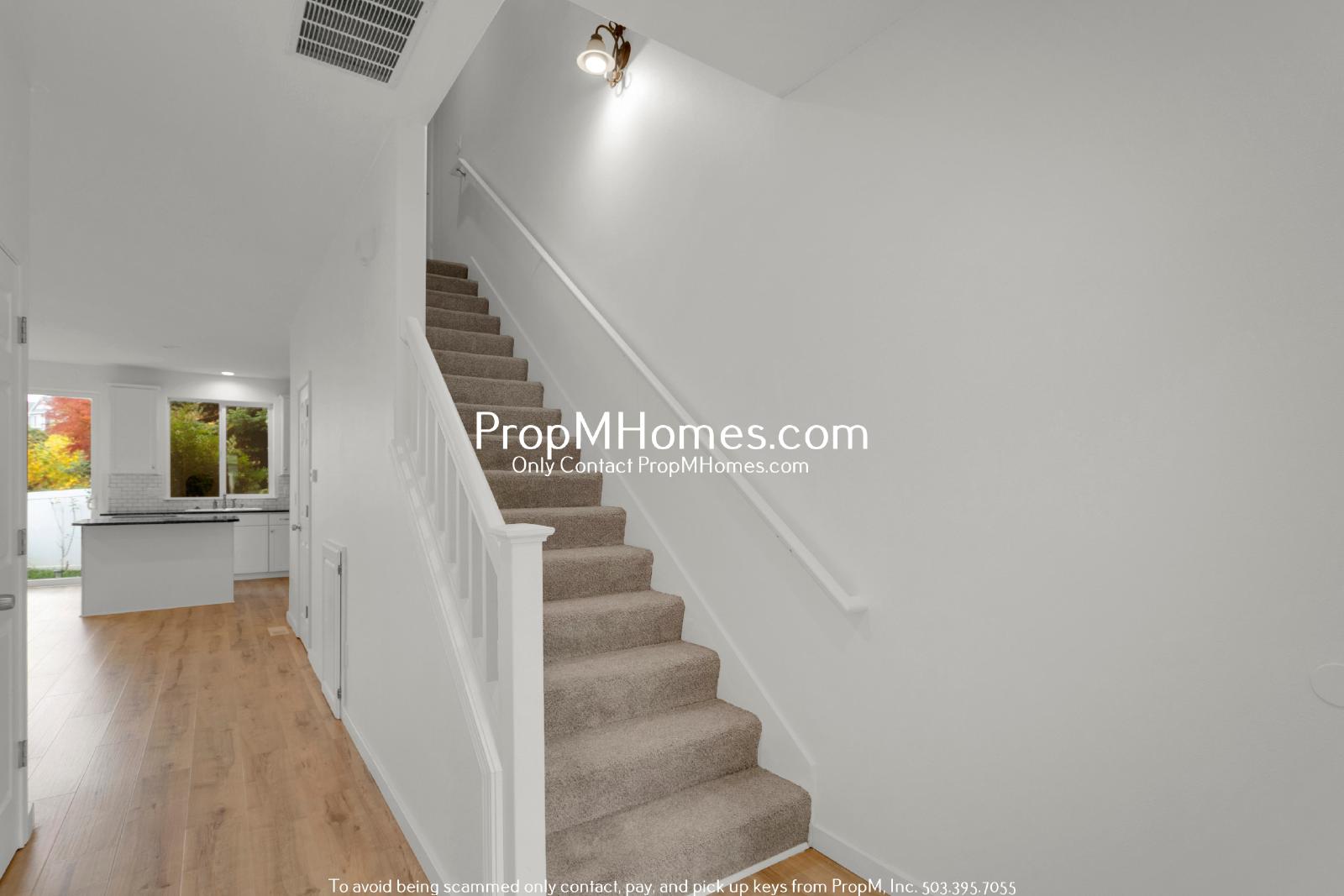 Beautiful Townhome in Parker Crest – Modern Finishes, Private Backyard, and Prime West Linn Location! property image