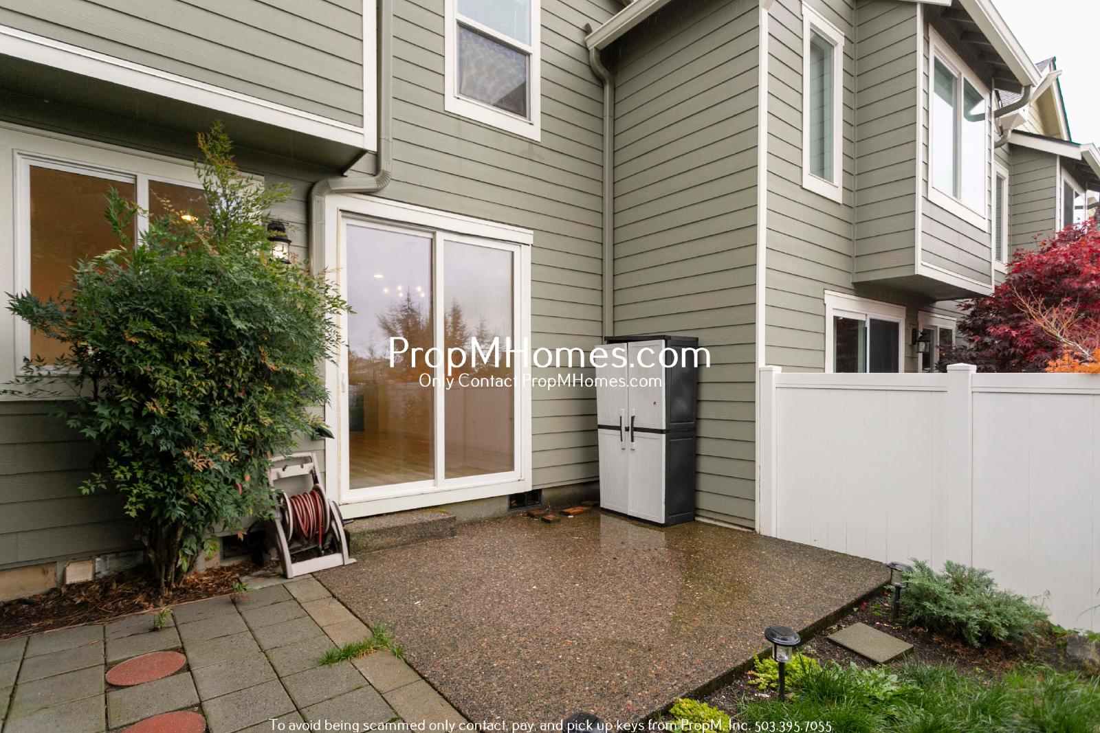 Beautiful Townhome in Parker Crest – Modern Finishes, Private Backyard, and Prime West Linn Location! property image