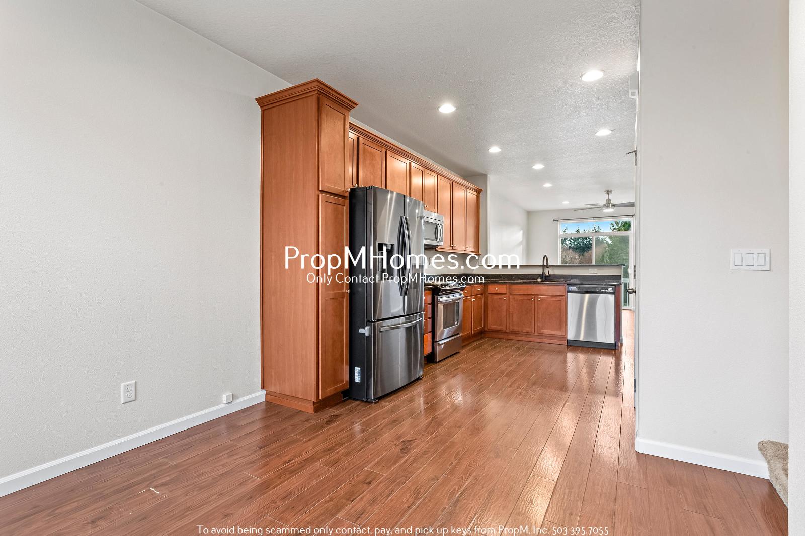 2-Bedroom Townhome in the Progress Ridge Area – Sleek Finishes, Private Balcony, and Garage! property image