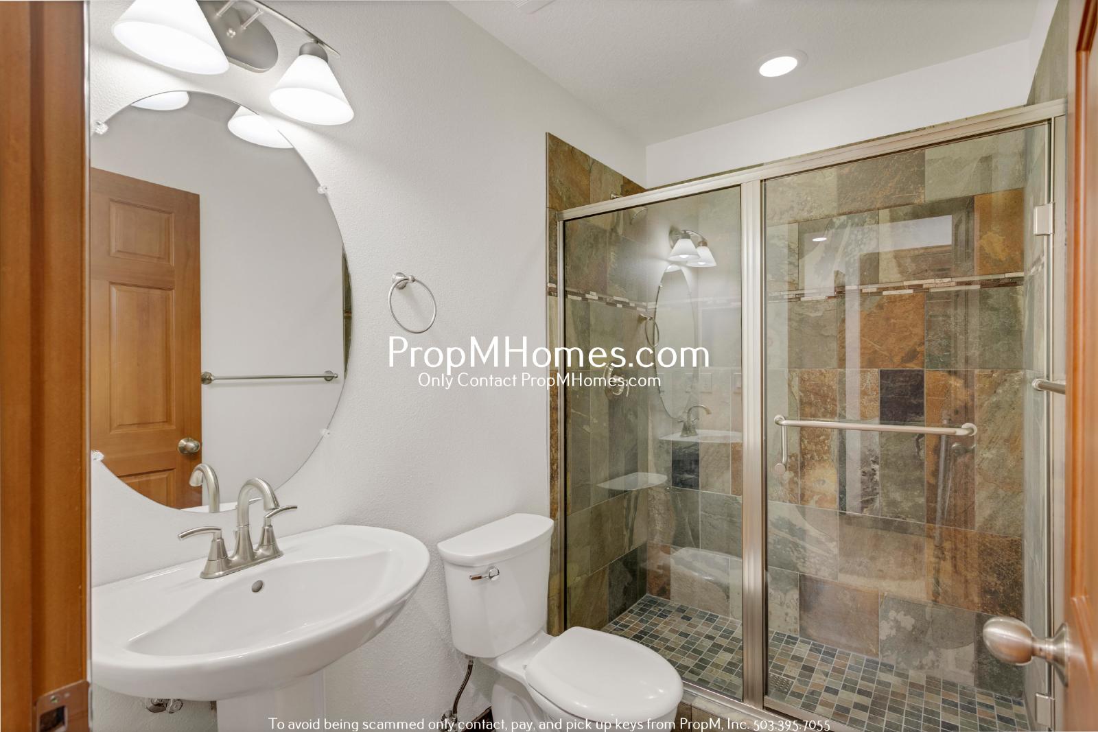 Gorgeous Home Near Multnomah Village - Four Bedrooms! property image