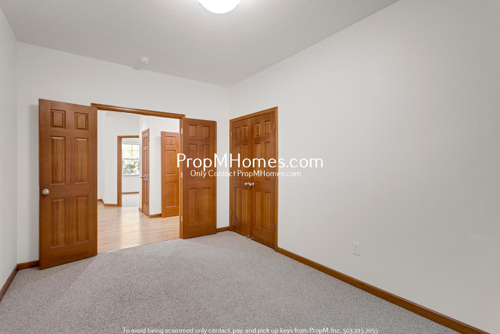 Gorgeous Home Near Multnomah Village - Four Bedrooms! property image