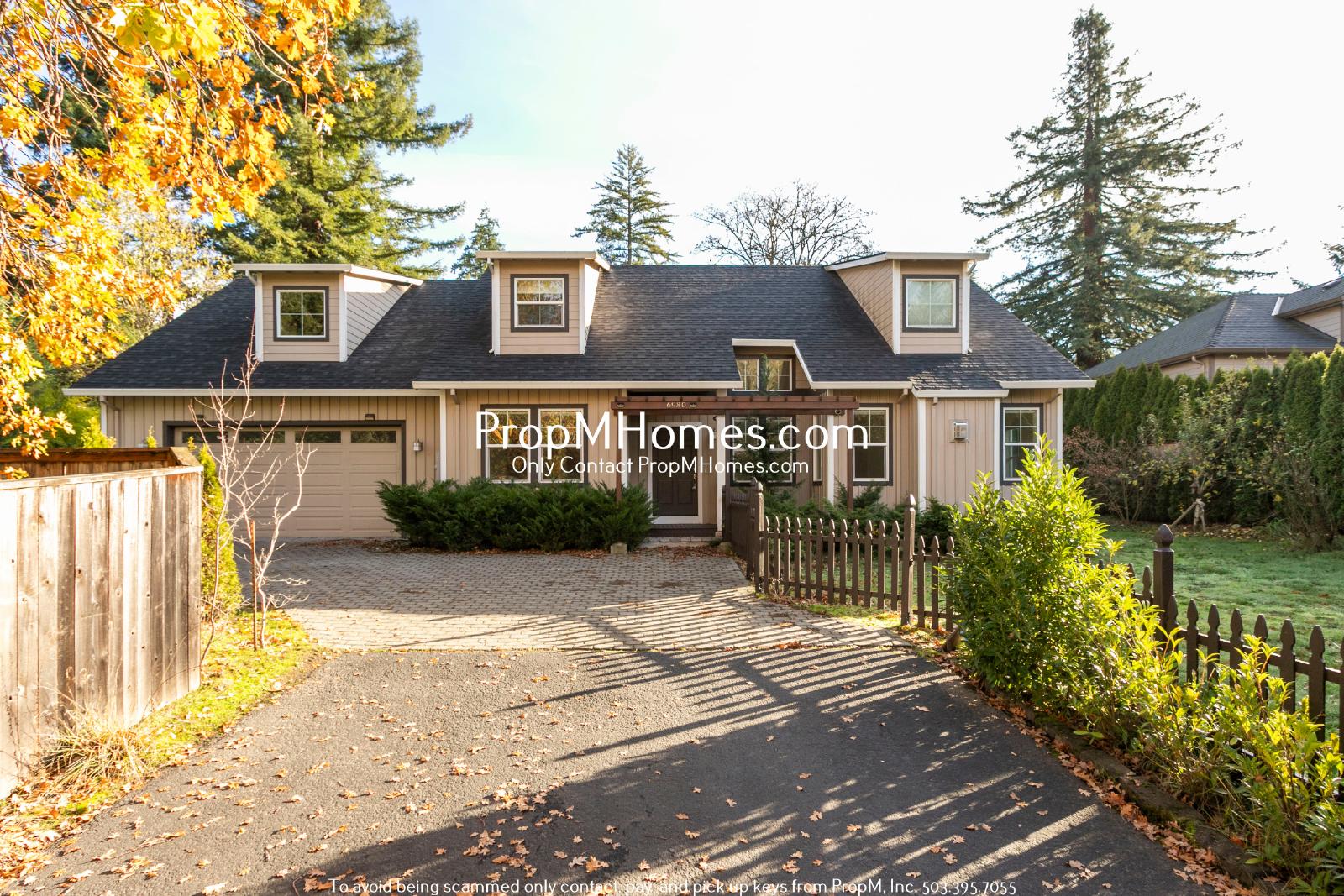 Gorgeous Home Near Multnomah Village - Four Bedrooms! property image