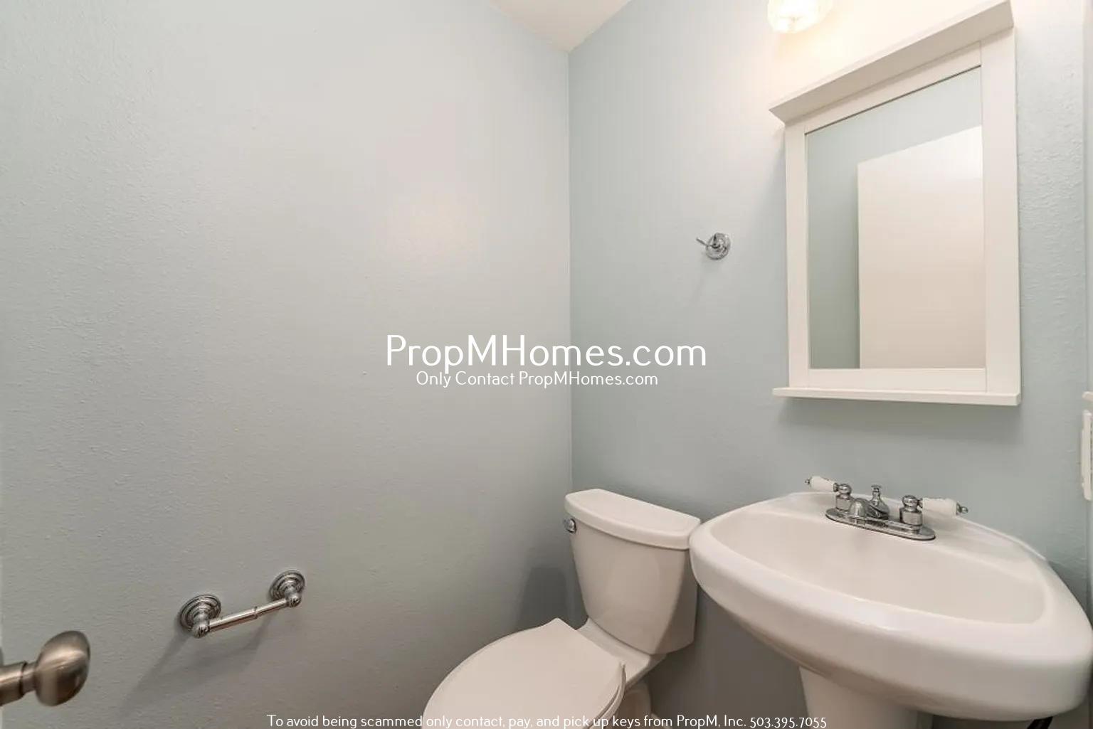Charming Three Bedroom Home in SW Portland! property image