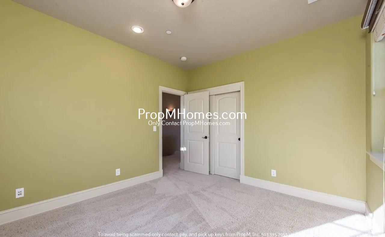 Gorgeous Three Bedroom Home in Villebois! property image