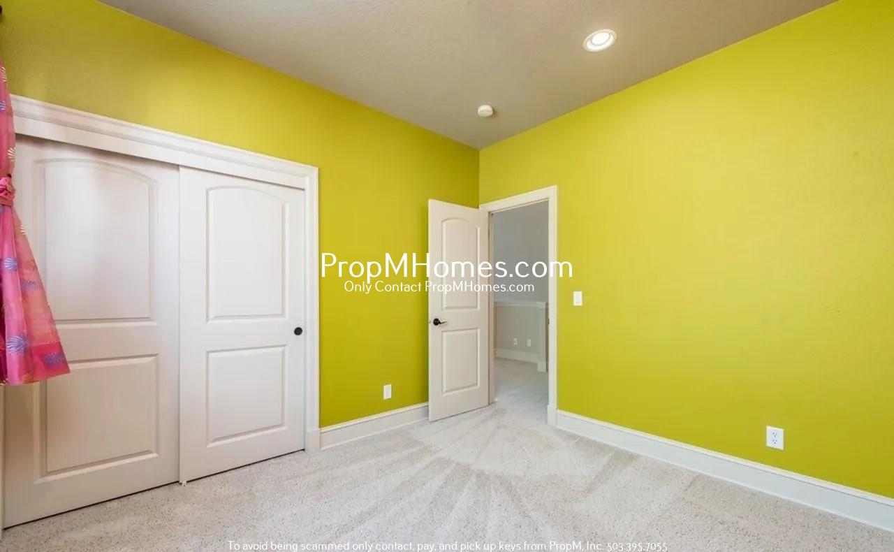 Gorgeous Three Bedroom Home in Villebois! property image