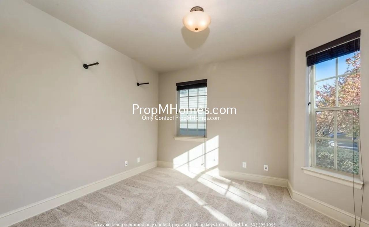 Gorgeous Three Bedroom Home in Villebois! property image