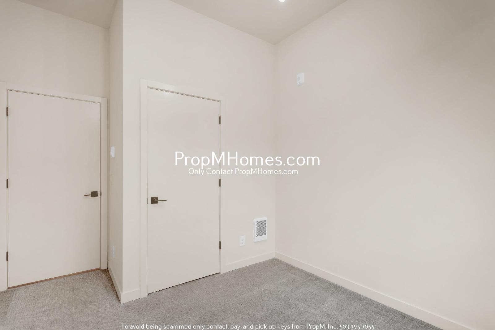 Two Bedroom Modern Oasis with Stunning Views & Designer Finishes property image