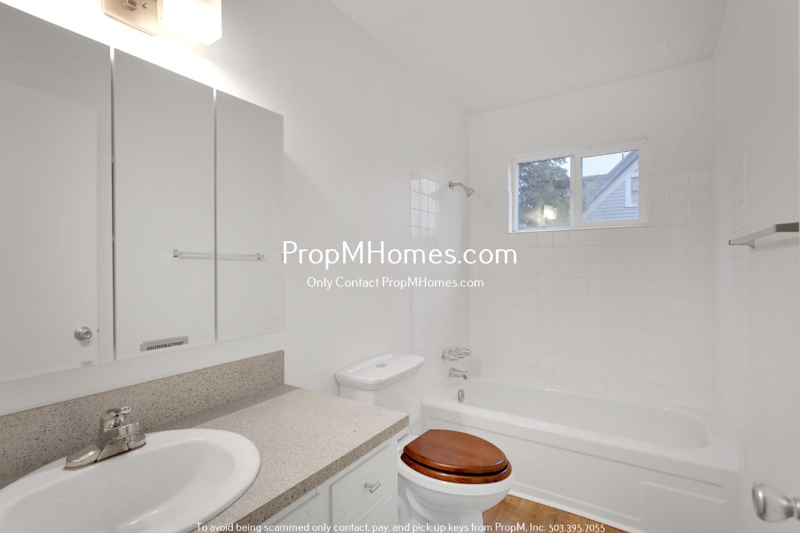 Updated Two Bedroom First Floor Unit in the Heart of Oregon City property image