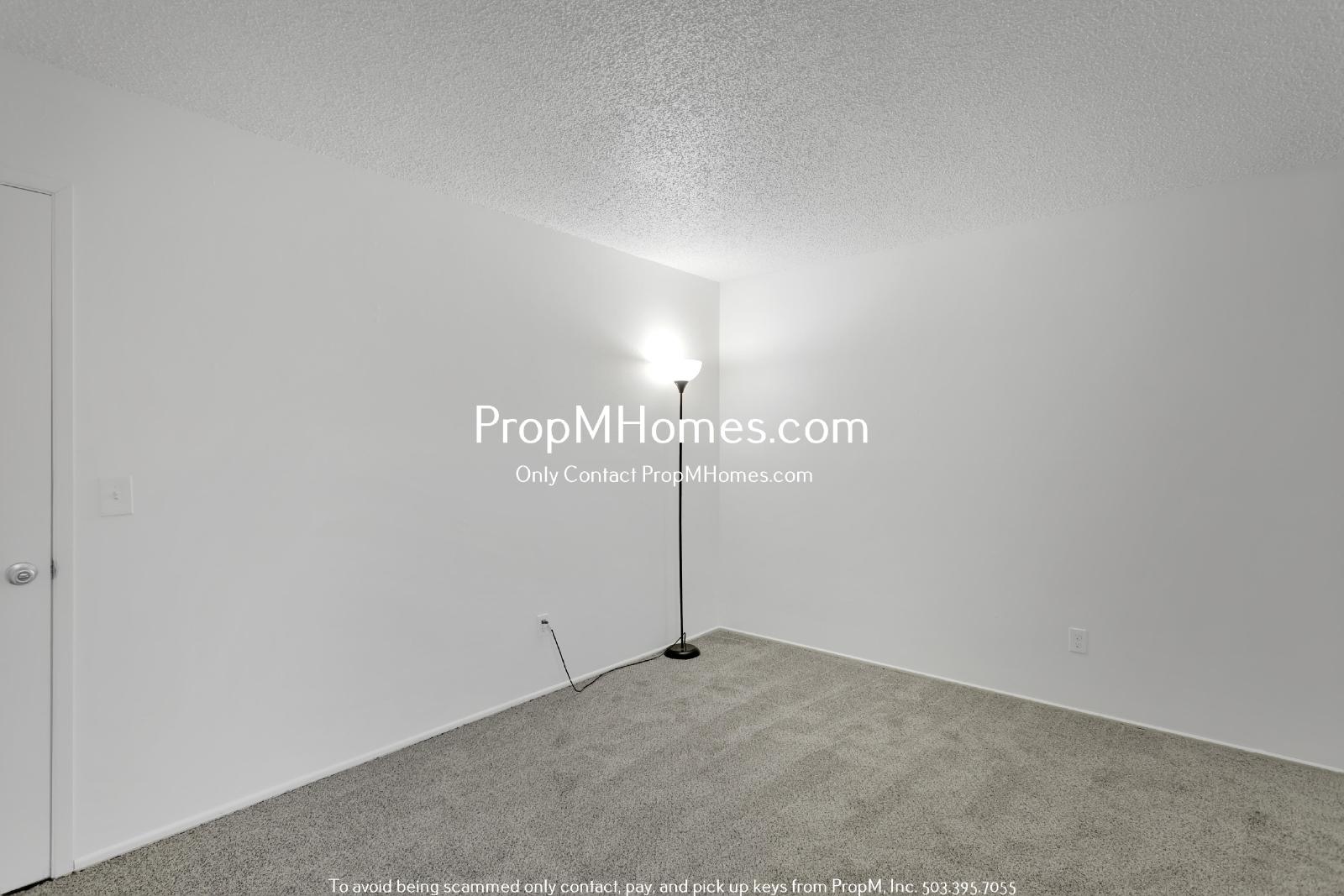 Updated Two Bedroom First Floor Unit in the Heart of Oregon City property image