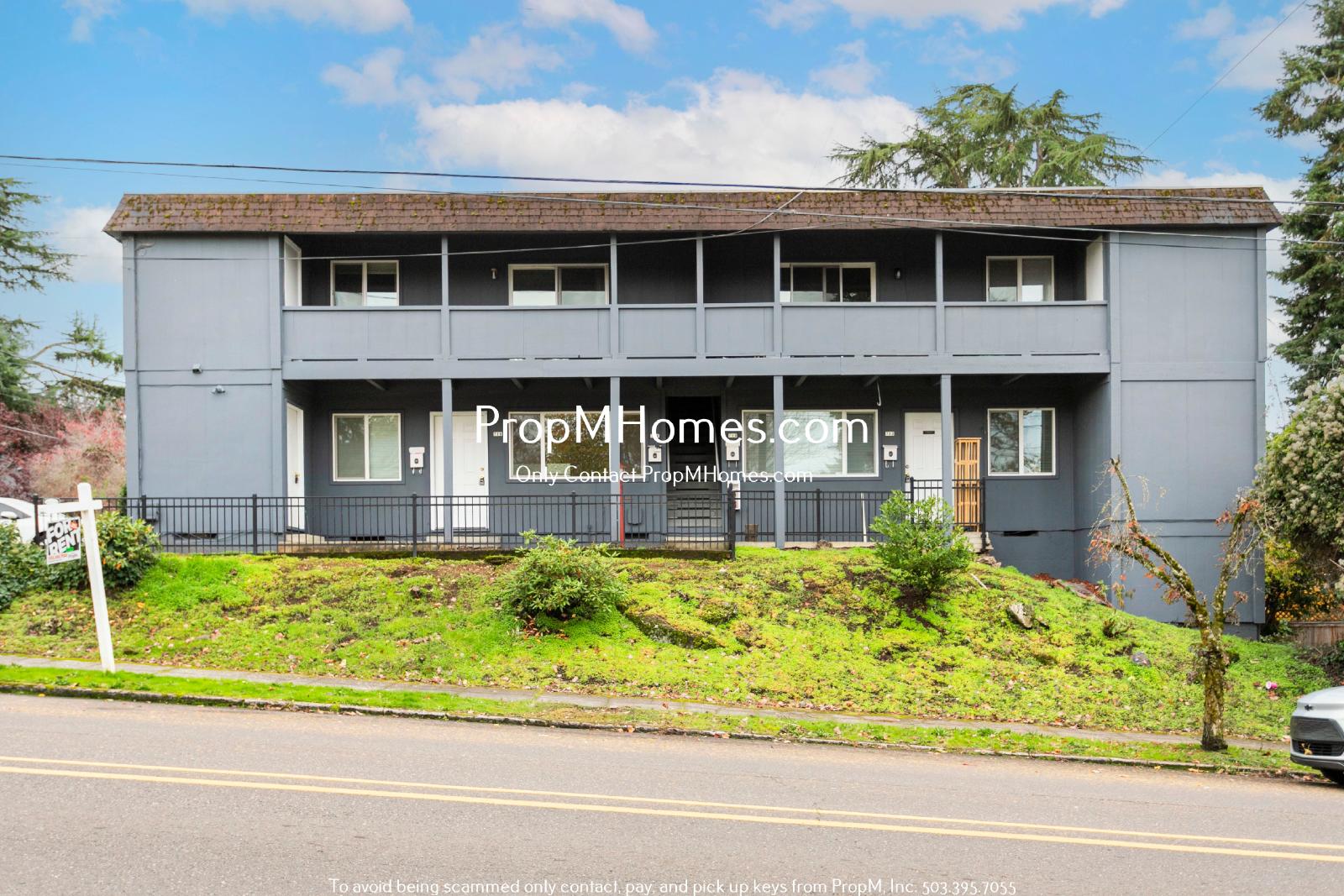 Updated Two Bedroom First Floor Unit in the Heart of Oregon City property image