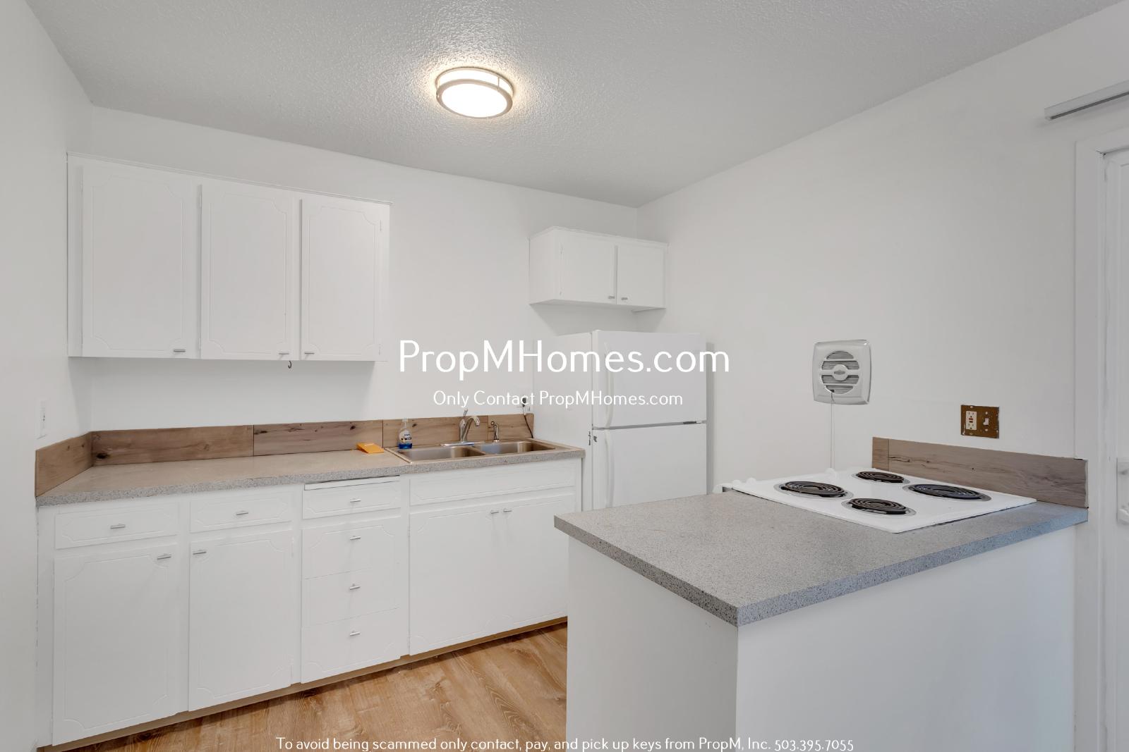 Updated Two Bedroom First Floor Unit in the Heart of Oregon City property image