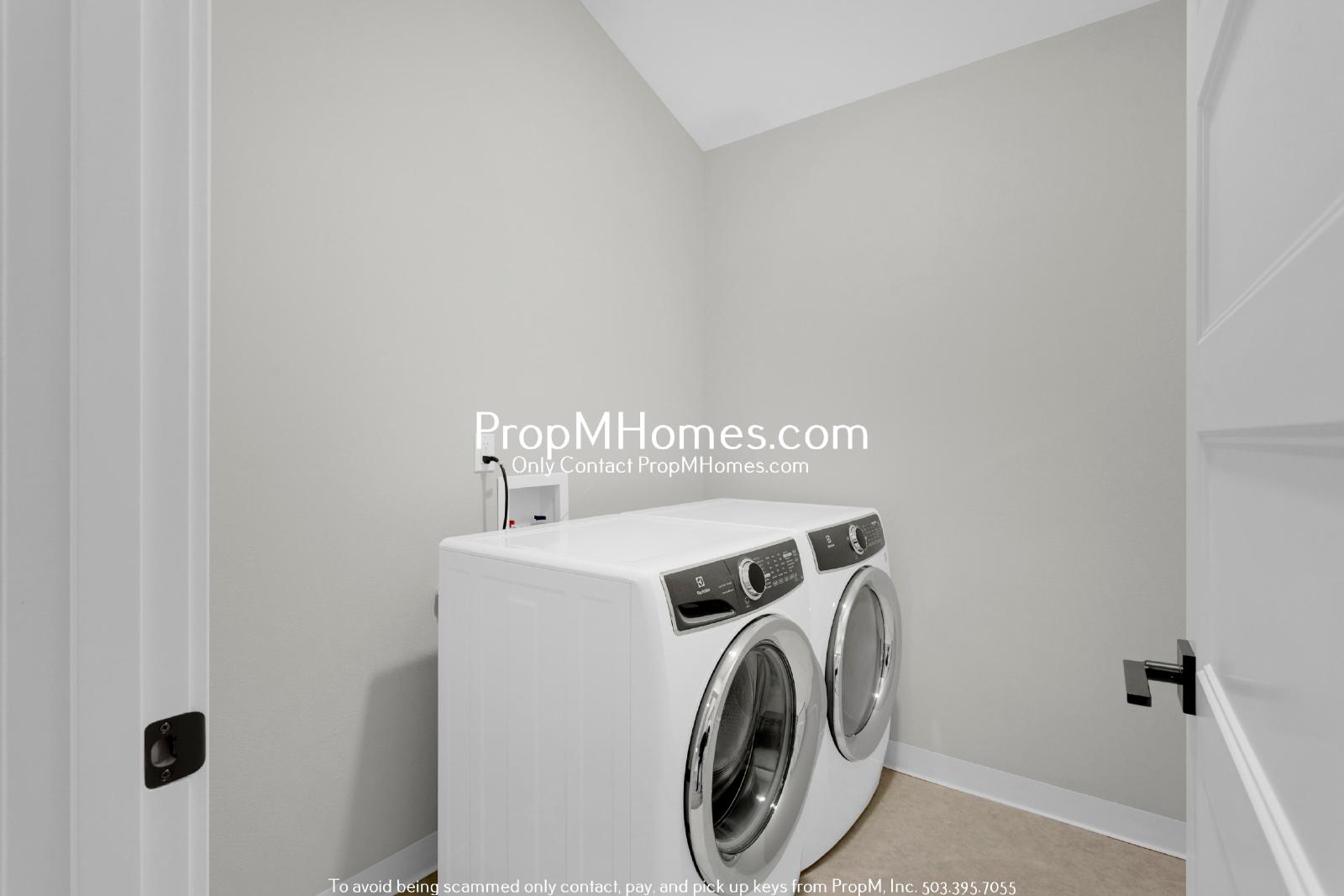 Contemporary Four Bedroom Home in Central Beaverton! property image