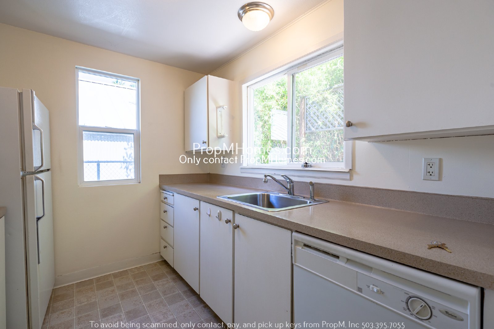 Ground Level Two Bedroom in Multnomah Village! property image