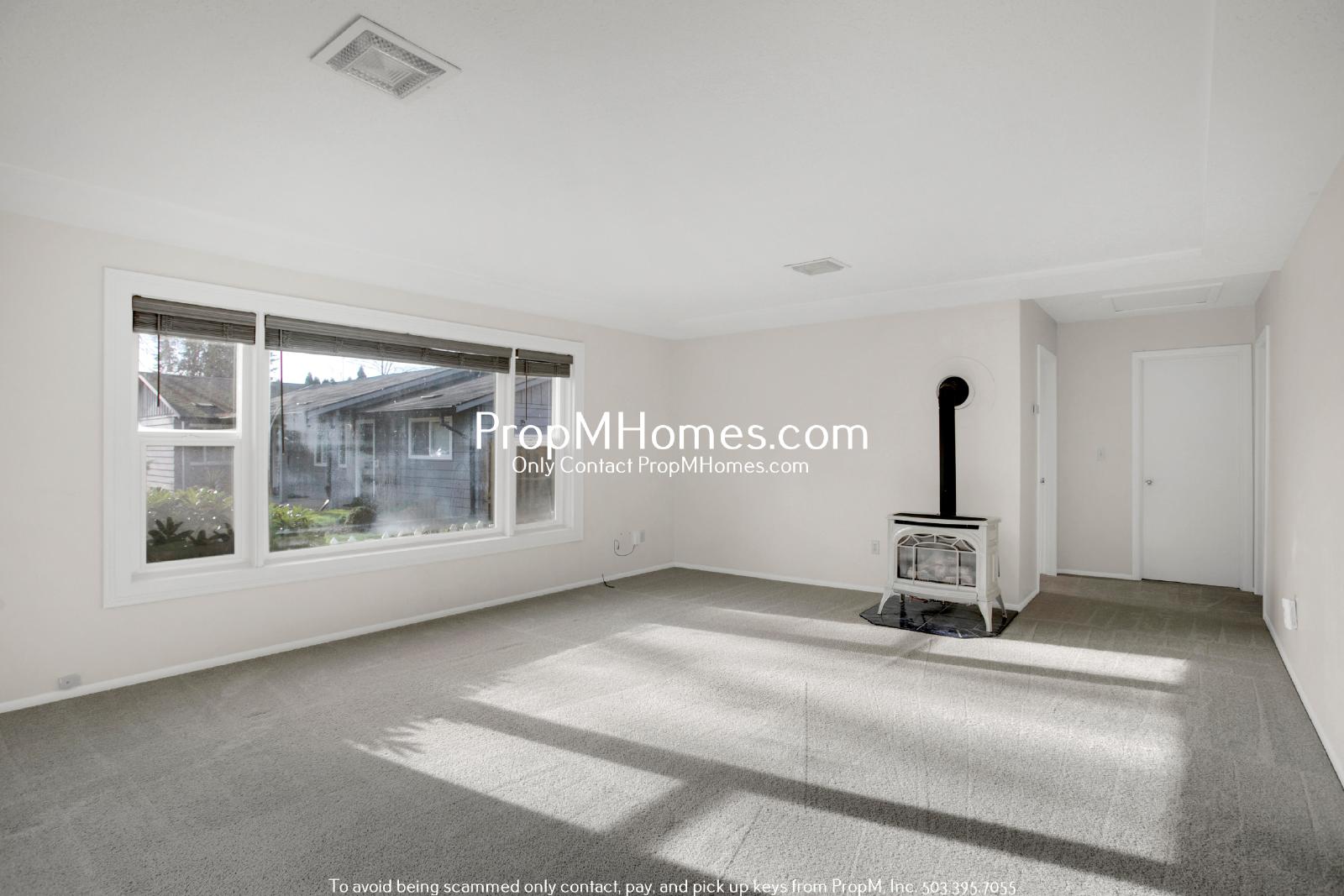 Cozy Two Bedroom Home in Willamette on a Massive Lot! property image