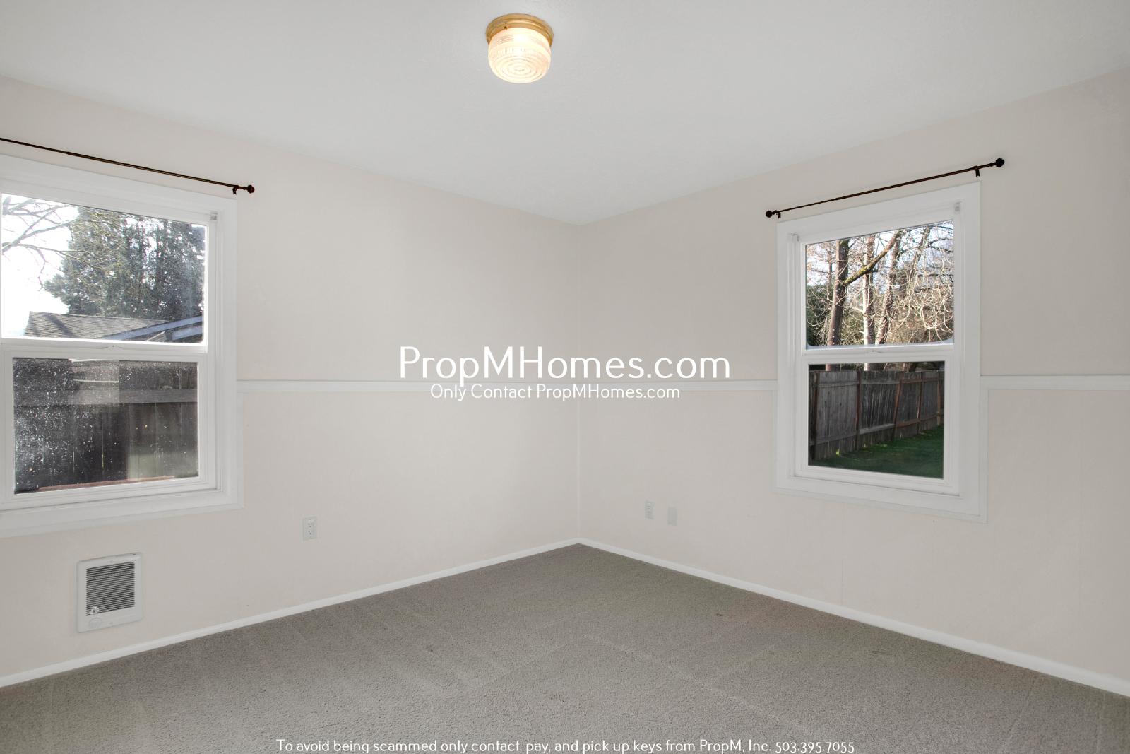 Cozy Two Bedroom Home in Willamette on a Massive Lot! property image