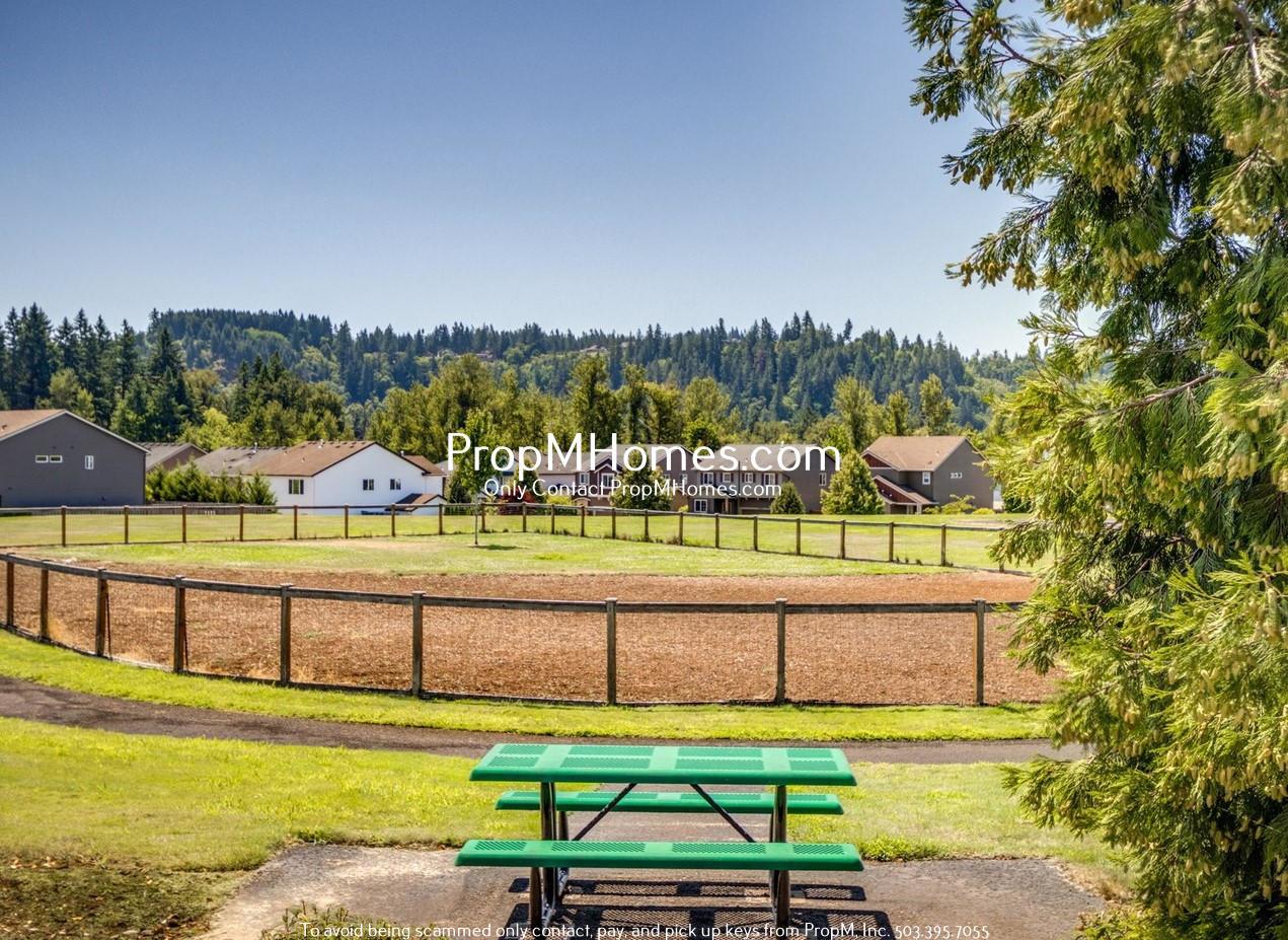 Spacious Four-Bedroom Gem with a Bonus Room! property image