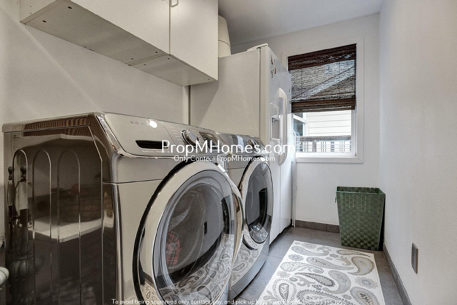 Charming Updated First Addition Cottage! property image