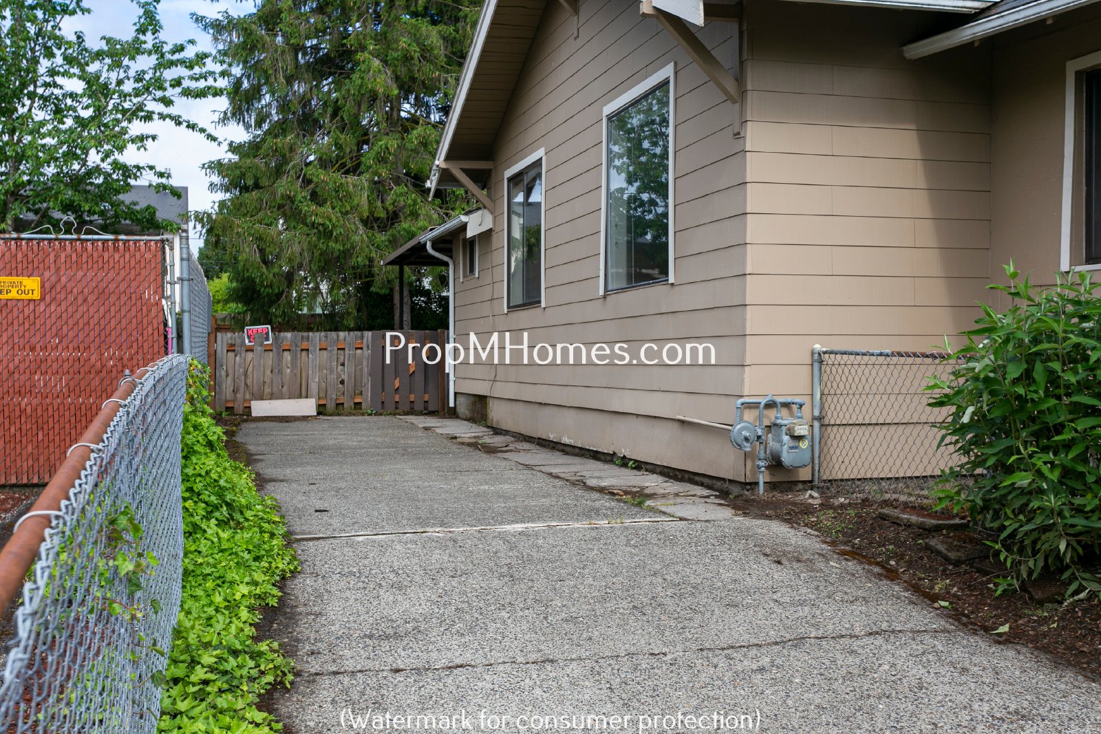 Charming One Bedroom Plus Office/Den In SE Portland! property image