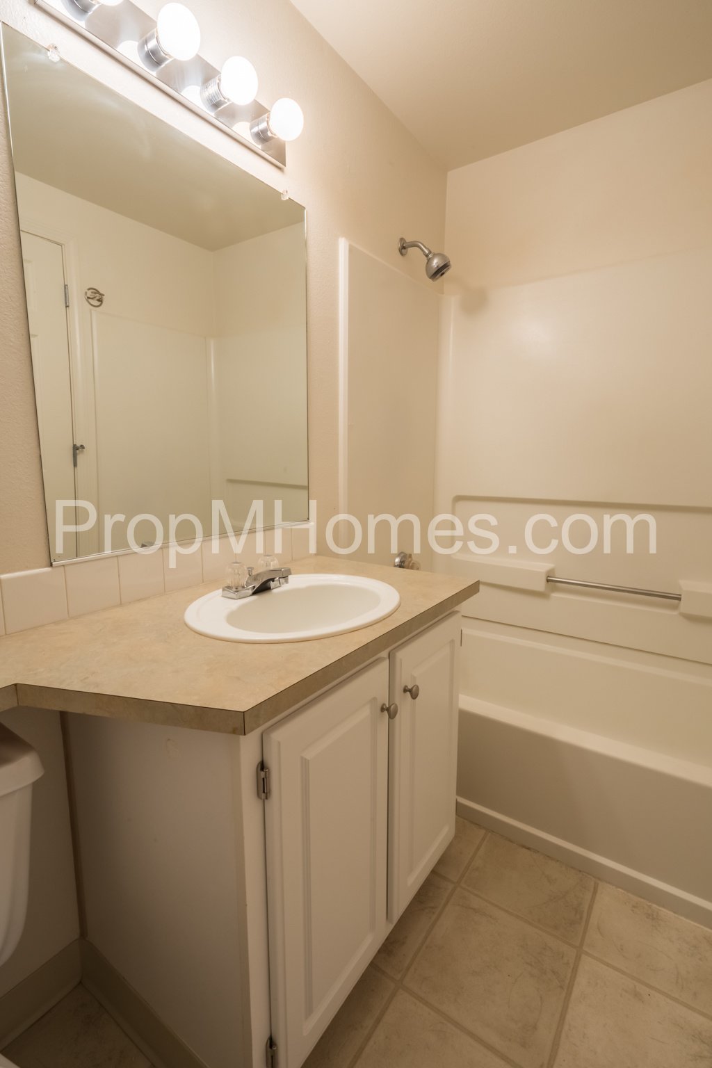 Courtyards at Springville - Upper Level Two Bedroom Condo! property image