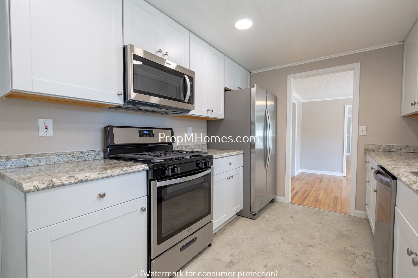 Updated Three Bedroom Home in Milwaukie Heights! property image