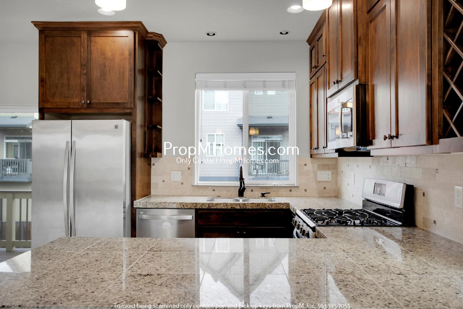 Gorgeous Four Bedroom Townhome in Orenco! DEPOSIT SPECIAL property image