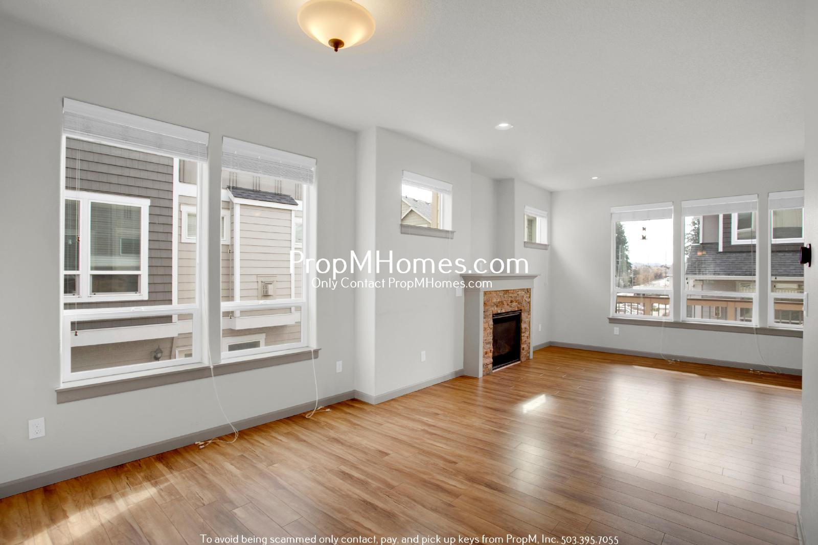 Gorgeous Four Bedroom Townhome in Orenco! DEPOSIT SPECIAL property image