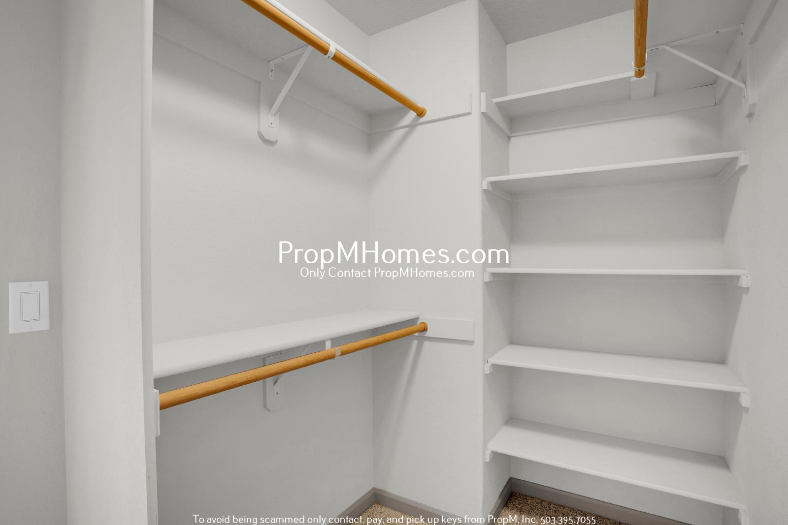 Gorgeous Four Bedroom Townhome in Orenco! DEPOSIT SPECIAL property image