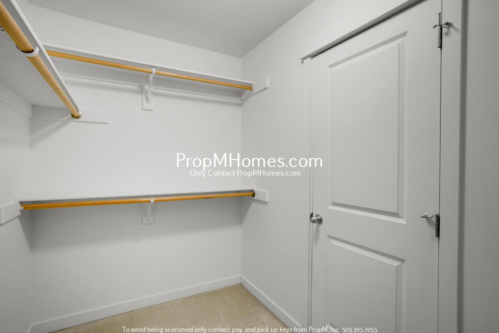 Spacious Bull Mountain 4 Bedroom Home - Huge Yard! property image