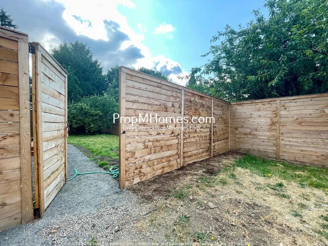 Updated Two Bedroom Bungalow in Milwaukie - Move-in Special! property image