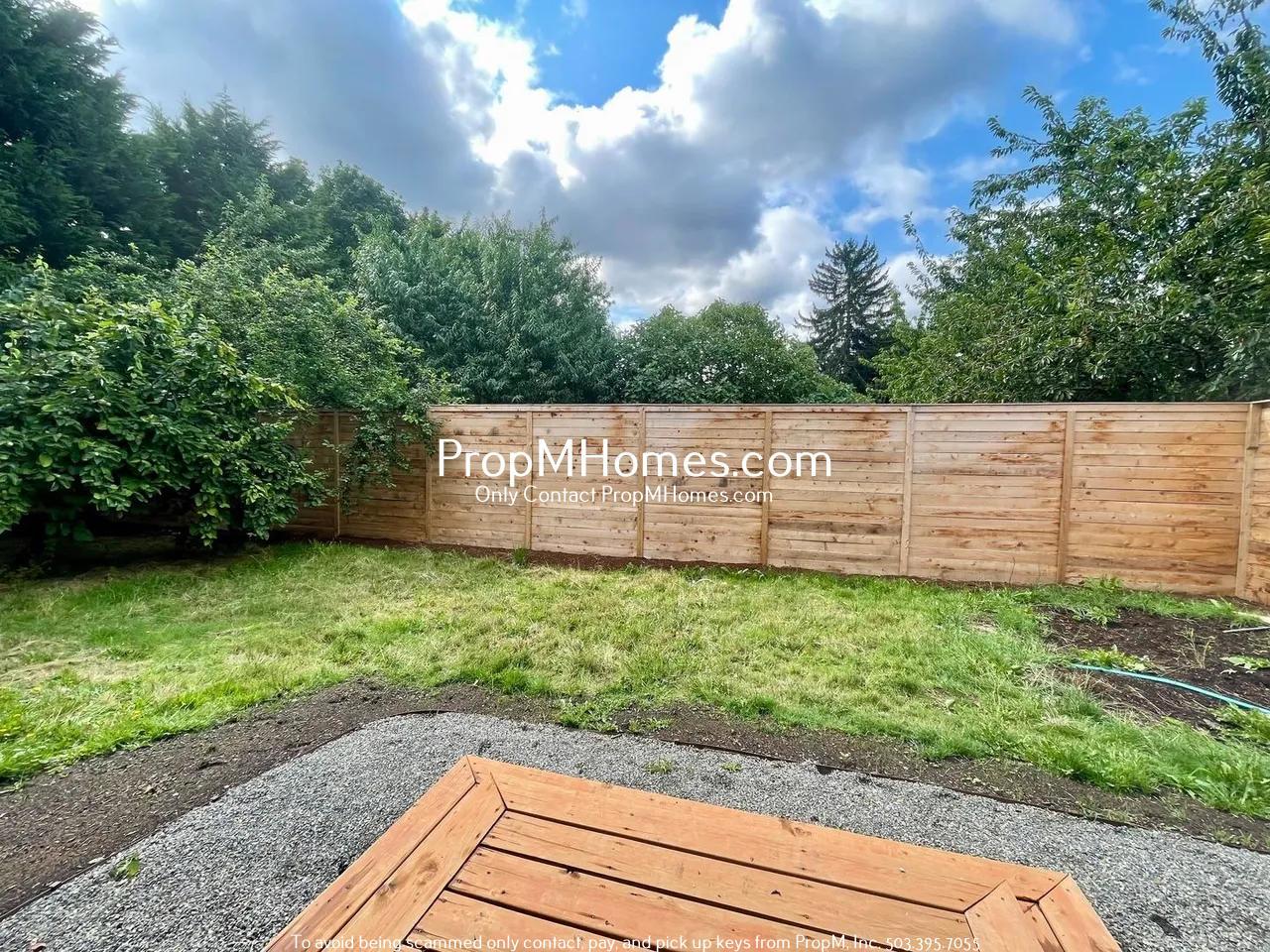 Updated Two Bedroom Bungalow in Milwaukie - Move-in Special! property image