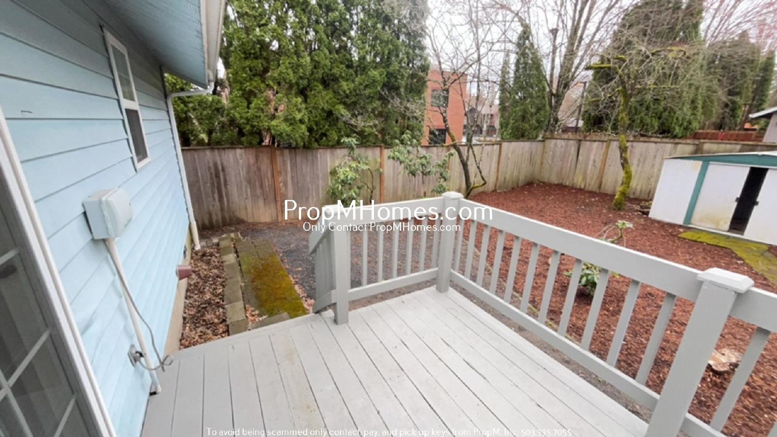 Lake Oswego Two Bedroom Home - New Updated Kitchen! property image