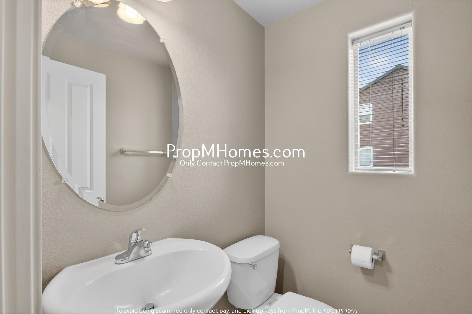 Cozy Two Bedroom Townhome in Amberglenn! property image