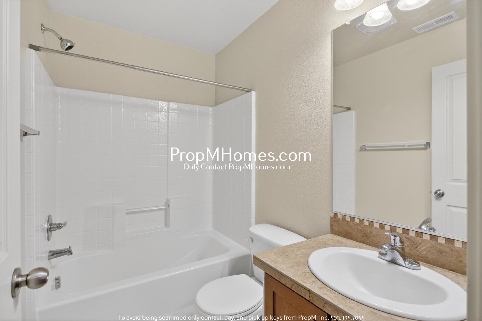 Cozy Two Bedroom Townhome in Amberglenn! property image