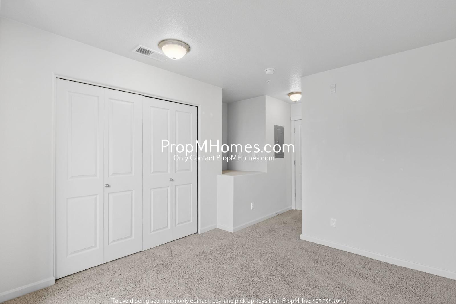 Cozy Two Bedroom Townhome in Amberglenn! property image