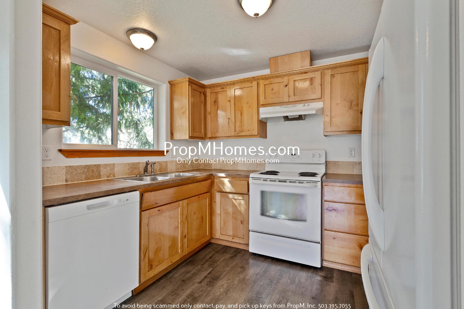 Charming Three Bedroom Newberg Home - Corner Lot! property image