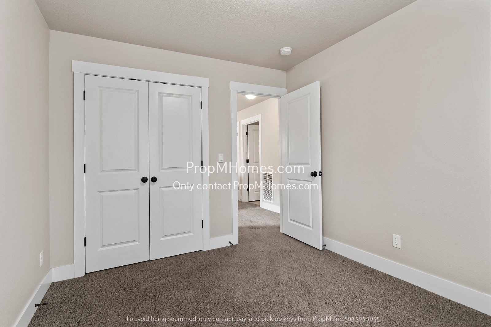 Terrific Milwaukie Three Bedroom Townhome - Close to Providence! property image