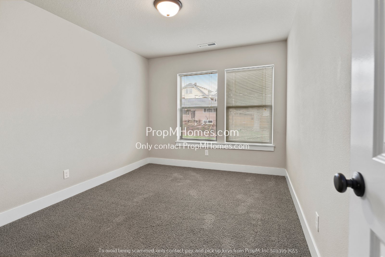 Terrific Milwaukie Three Bedroom Townhome - Close to Providence! property image