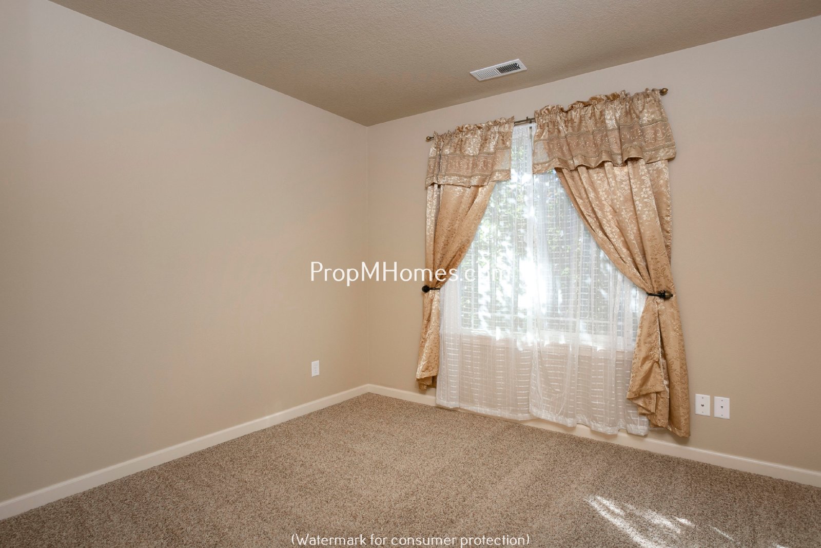 Charming Four Bedroom Home in Beaverton on Quiet Cul-De-Sac! property image