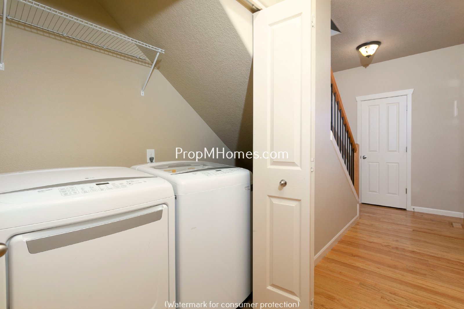 Charming Four Bedroom Home in Beaverton on Quiet Cul-De-Sac! property image