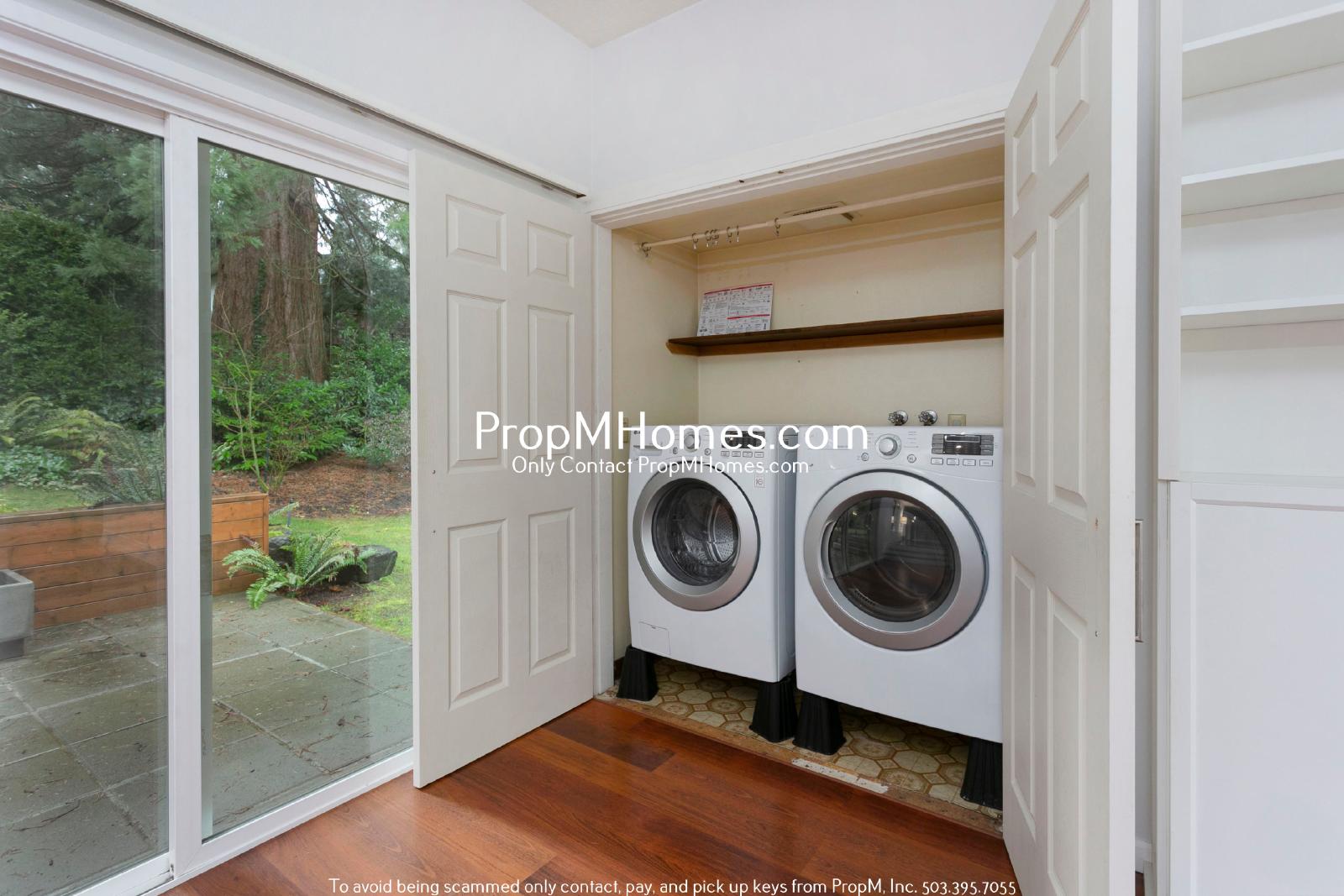 Updated Three Bedroom Gem in Lake Oswego! property image