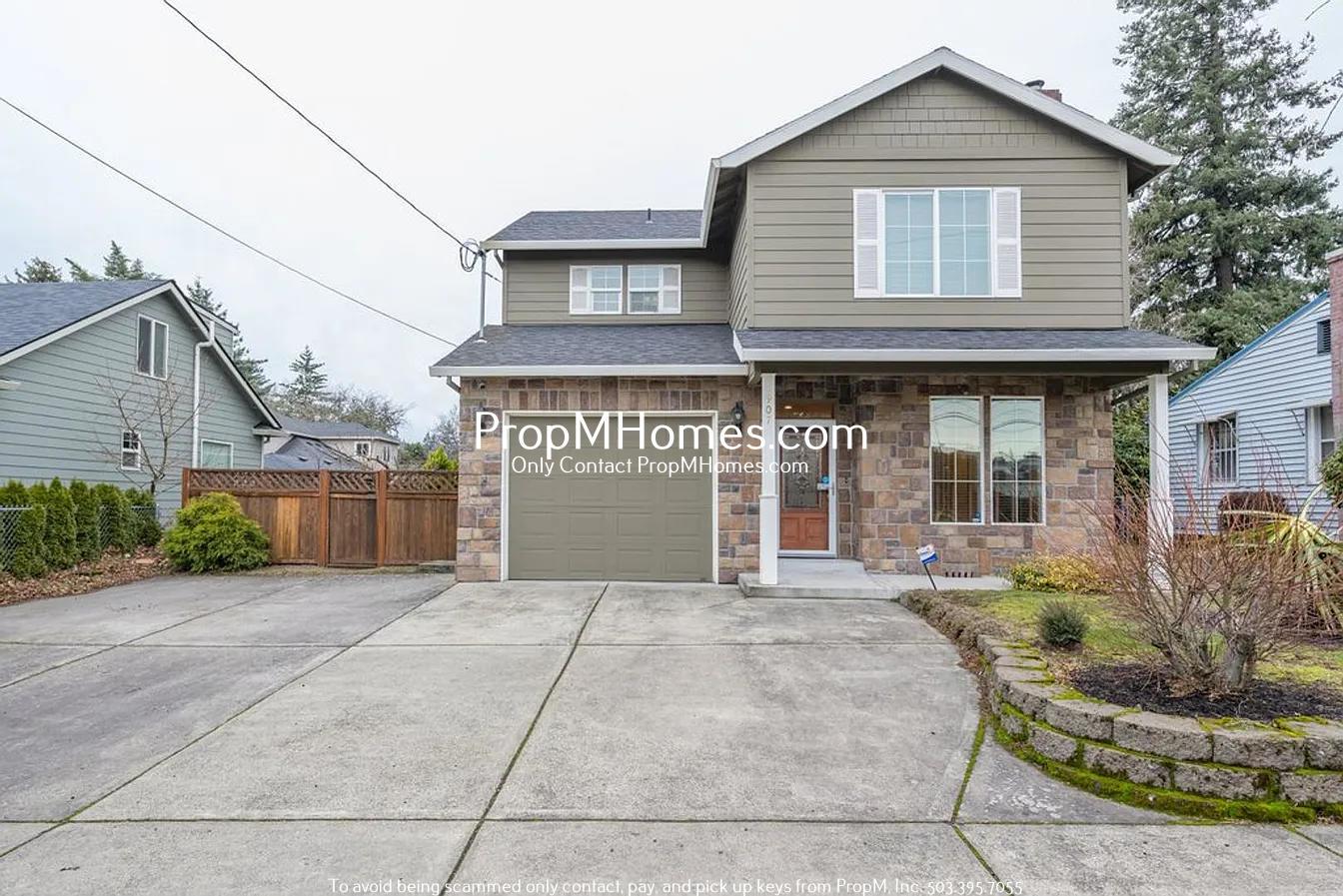 Gorgeous Three Bedroom Home in Centennial! property image