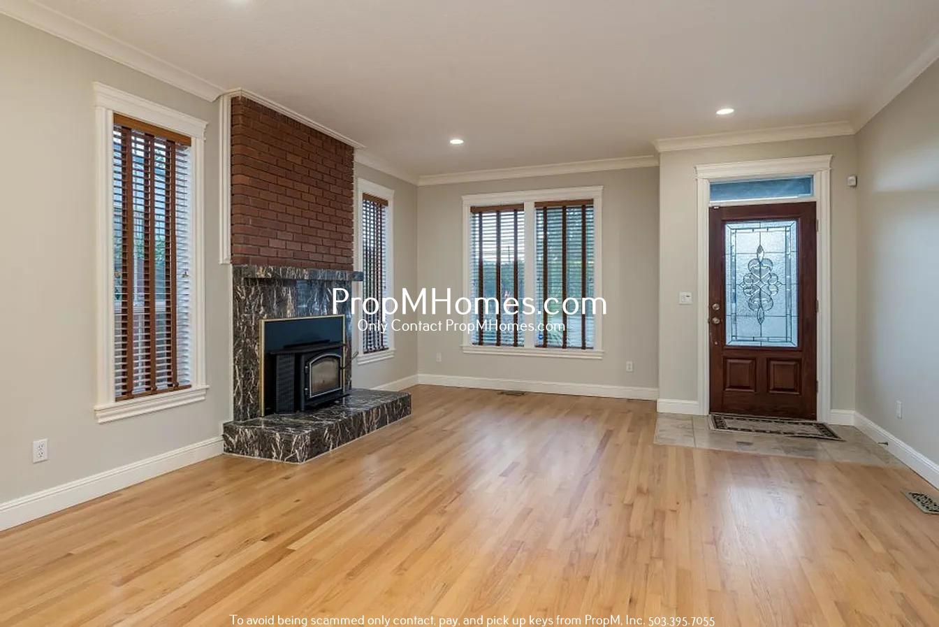 Gorgeous Three Bedroom Home in Centennial! property image