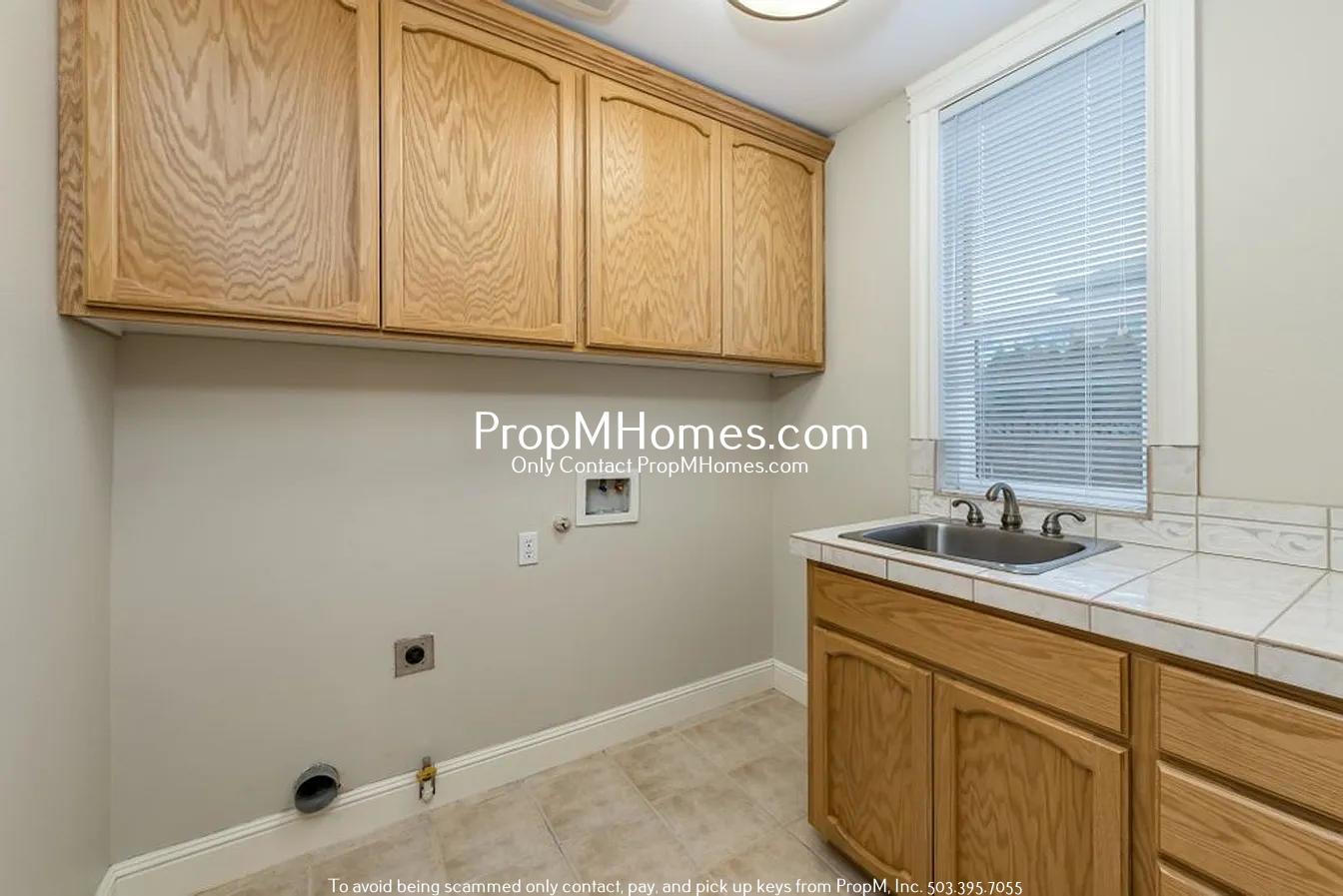 Gorgeous Three Bedroom Home in Centennial! property image