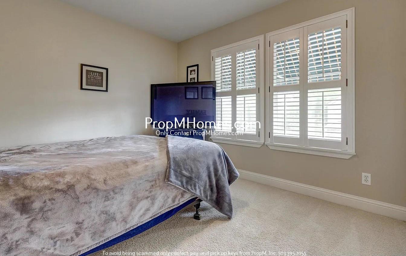 Luxury Four Bedroom Home in King City! property image