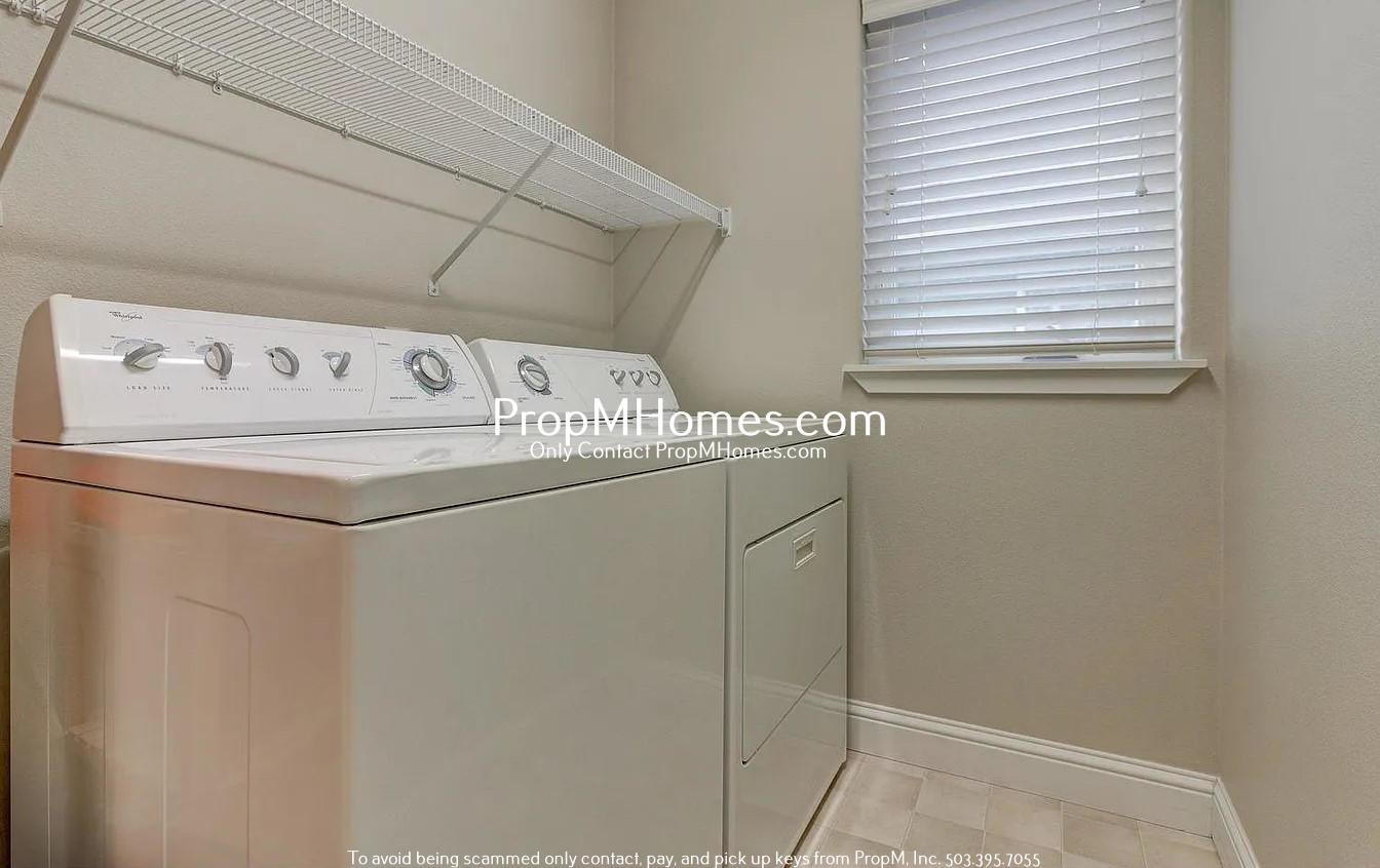 Luxury Four Bedroom Home in King City! property image