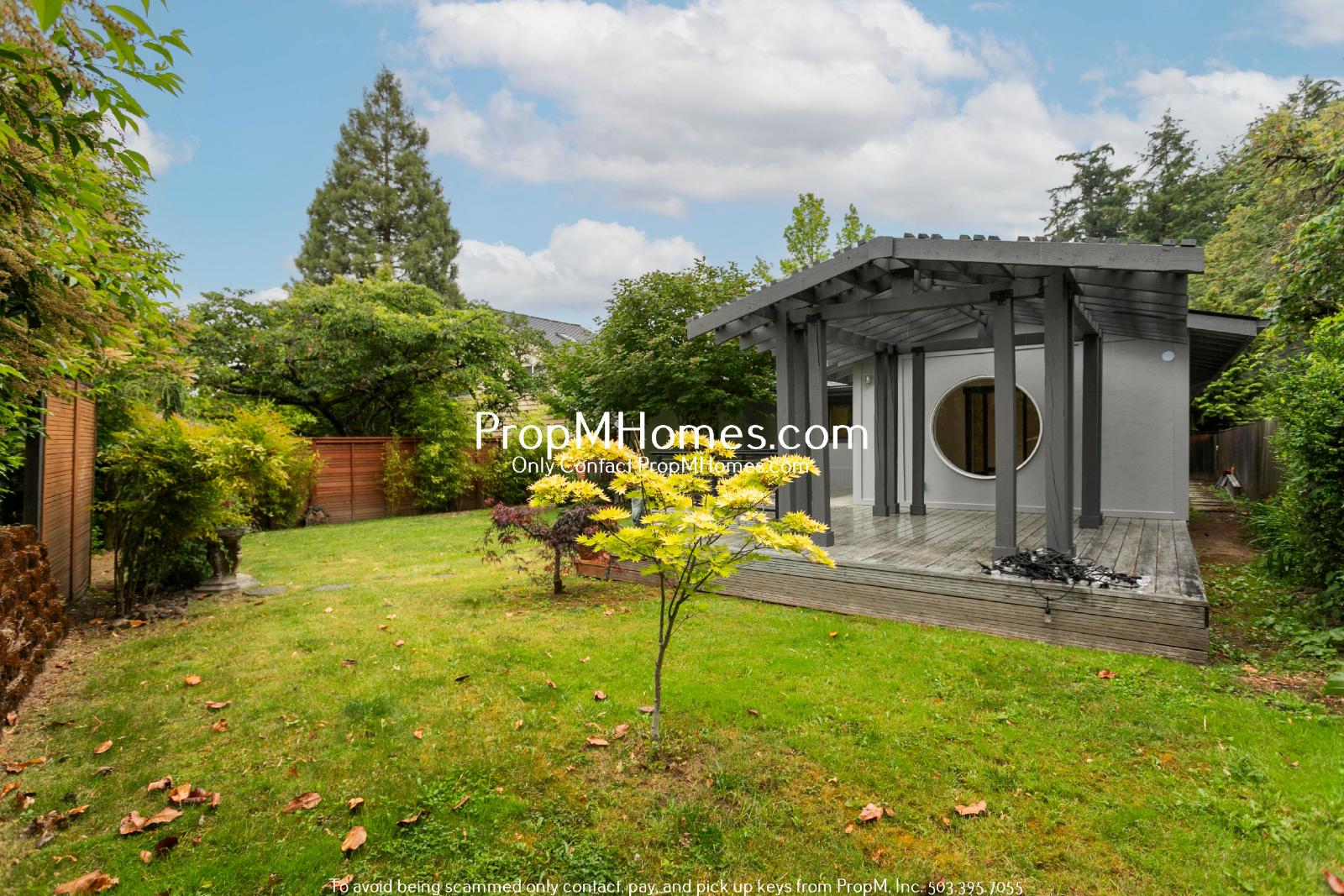 Unique Luxury Three Bedroom Home in Hallinan! property image